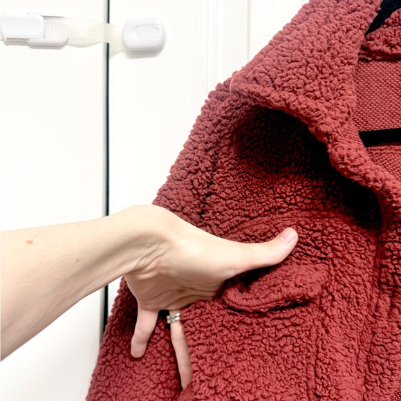 32 Degrees Plush Sherpa Jacket in Rust - Picture 4 of 5